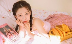 19岁女RAPPER潮水仙踪林